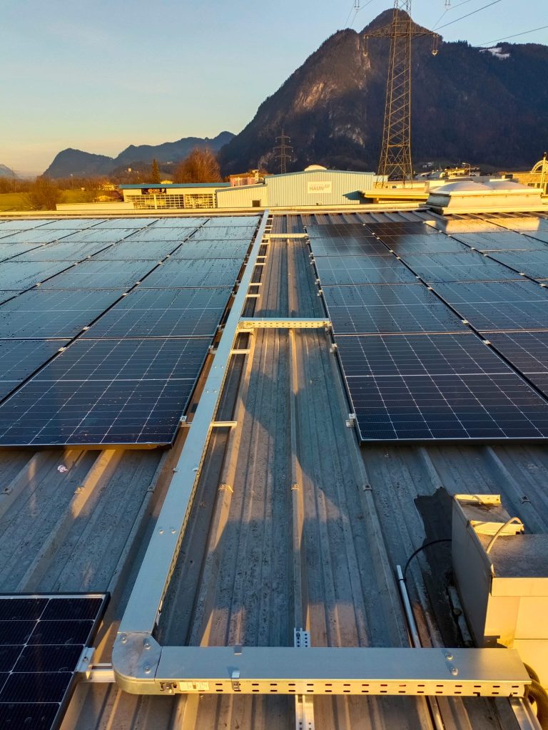 200kW Gewerbebetrieb Strass